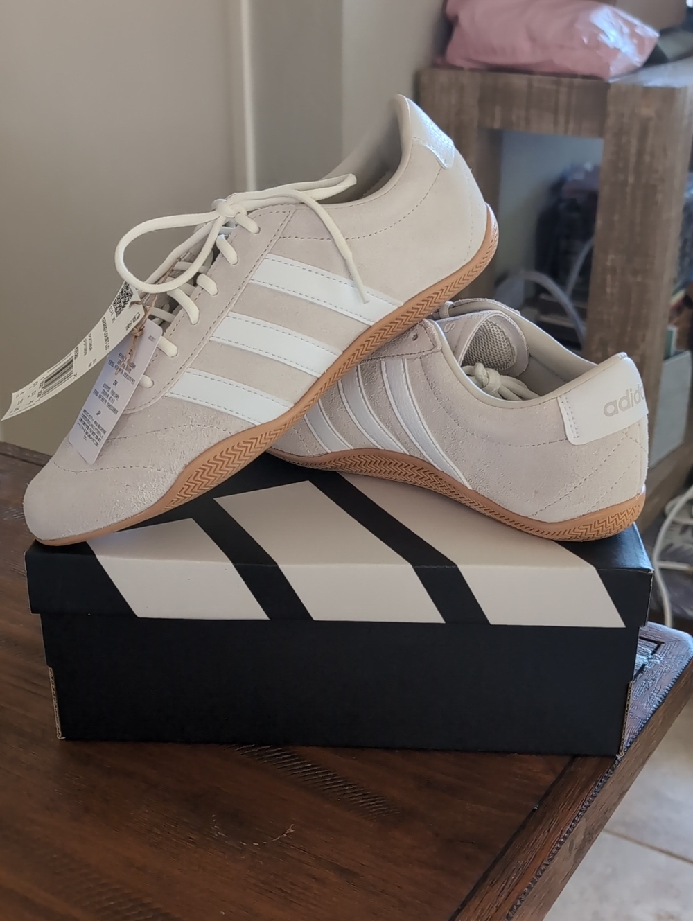 adidas Woman's Grand Court LO Lght Beige Sneakers